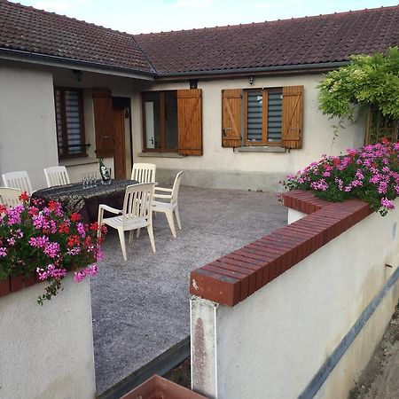 Вилла La Loge Du Vigneron Vauciennes  Экстерьер фото